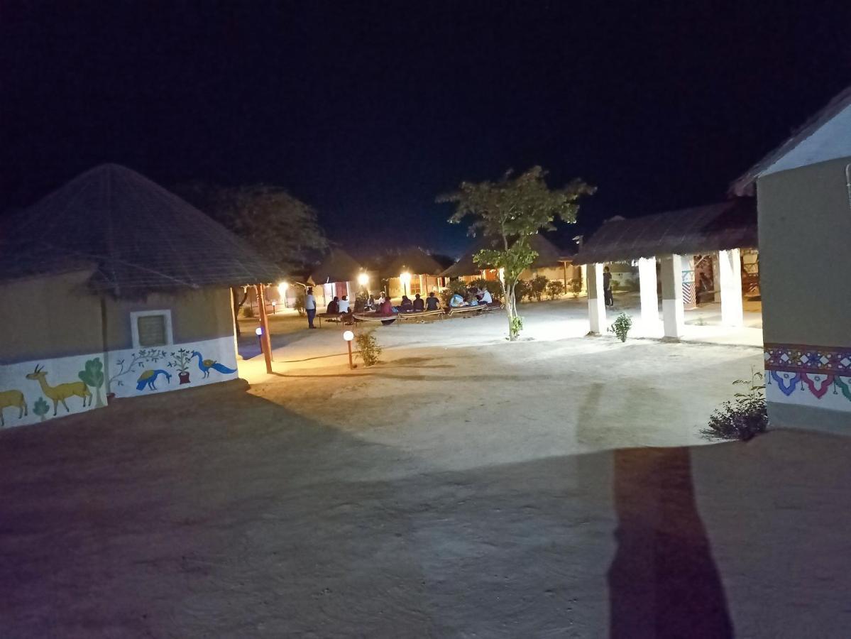 Kutir Craft Village Resort Bherandiāla Zewnętrze zdjęcie