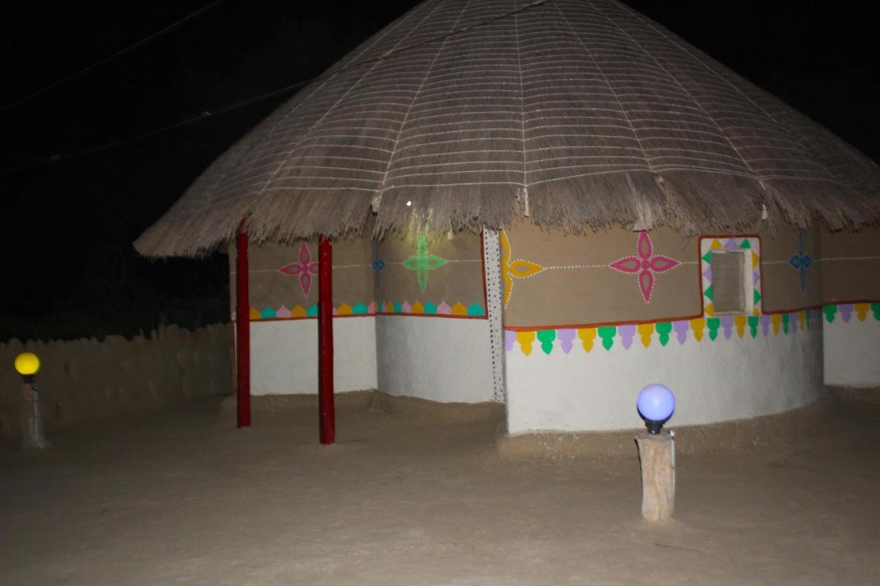 Kutir Craft Village Resort Bherandiāla Zewnętrze zdjęcie